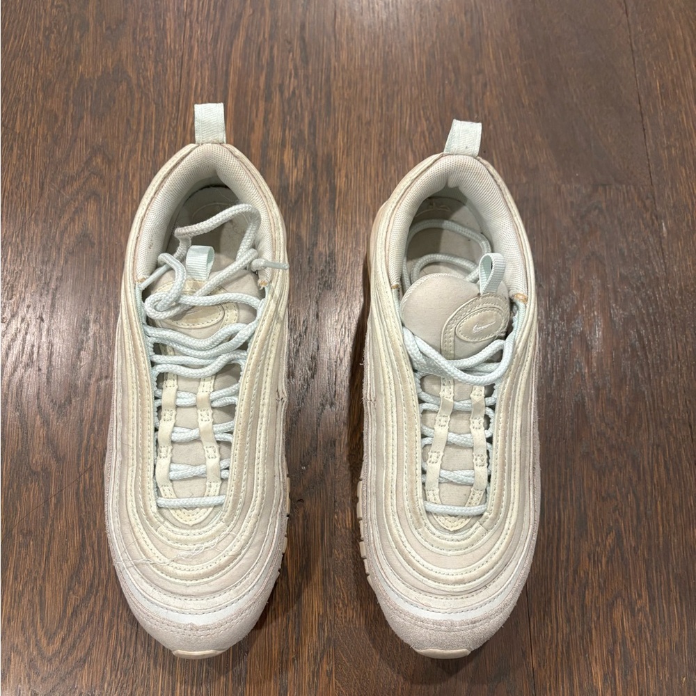 Nike Women's Cream Sneakers